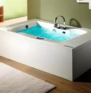 Straight Whirlpool & Spa Baths