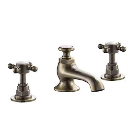 3 Hole Taps
