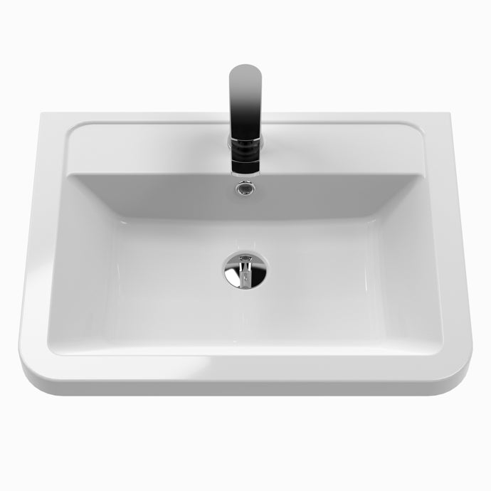 White sink 