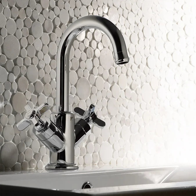 Iona Wessex Basin Mixer With Click Waste